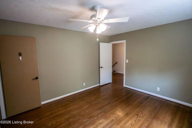 9000 Cardiff Rd, Louisville, KY 40242