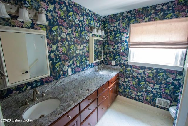 9000 Cardiff Rd, Louisville, KY 40242