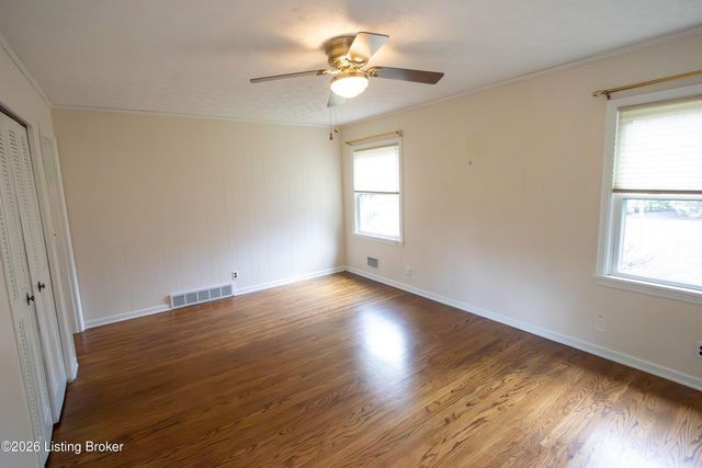 9000 Cardiff Rd, Louisville, KY 40242