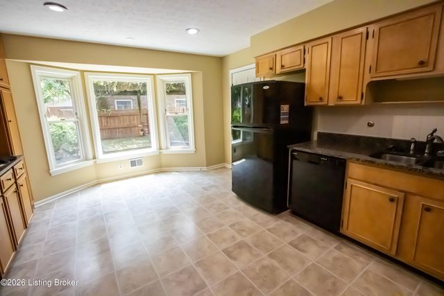 9000 Cardiff Rd, Louisville, KY 40242