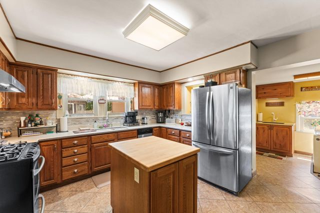 138 Mcclung Road, La Porte, IN 46350