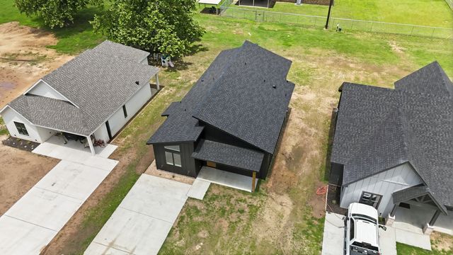 314 W Cobb Street, Bridgeport, TX 76426