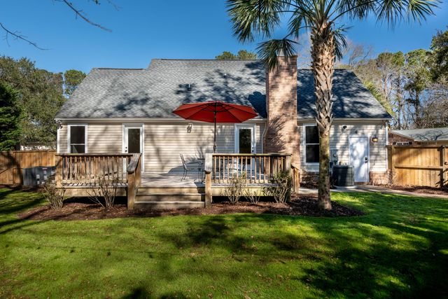 925 Jacksnipe Lane, Mount Pleasant, SC 29464