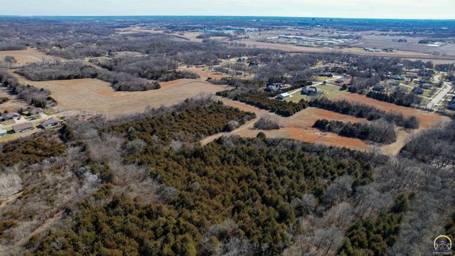 NW 37th ST, Topeka, KS 66618