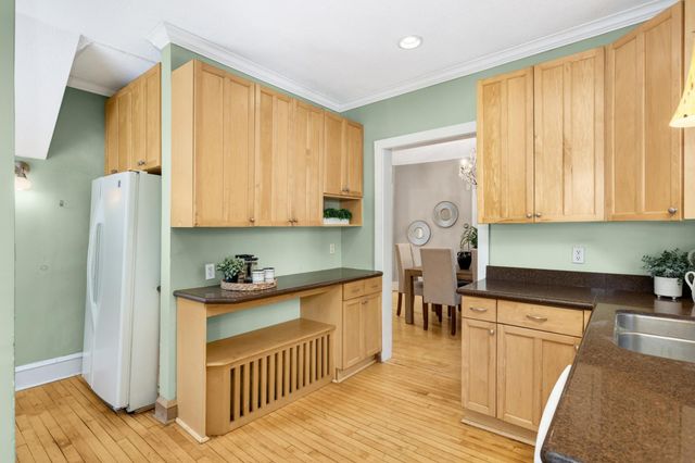 511 W 22nd Street, Minneapolis, MN 55405