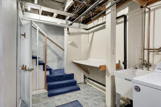 511 W 22nd Street, Minneapolis, MN 55405