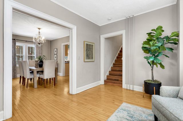 511 W 22nd Street, Minneapolis, MN 55405