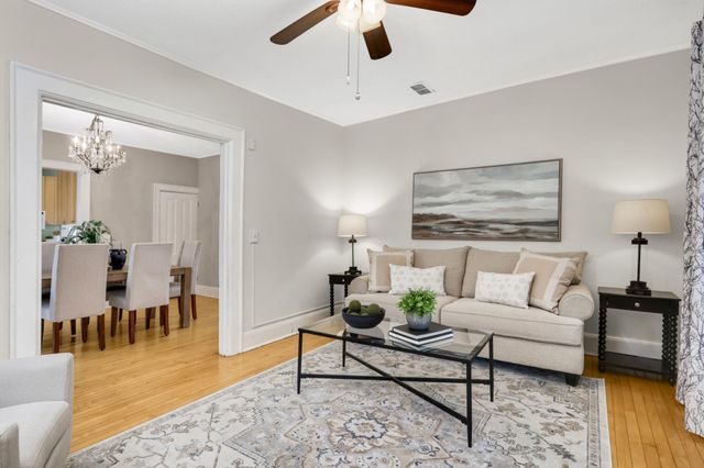 511 W 22nd Street, Minneapolis, MN 55405