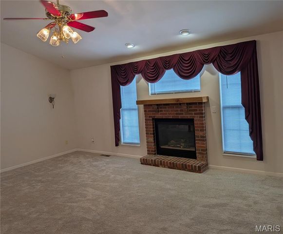 521 Grand Avenue, Waterloo, IL 62298