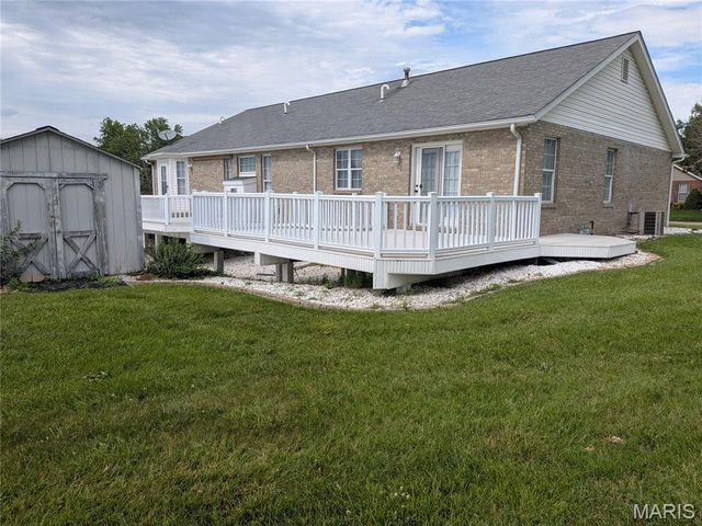 521 Grand Avenue, Waterloo, IL 62298