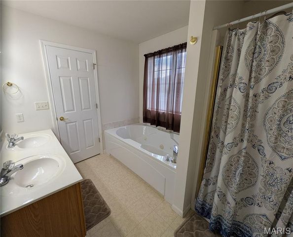 521 Grand Avenue, Waterloo, IL 62298