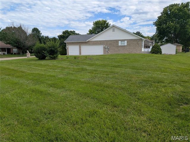 521 Grand Avenue, Waterloo, IL 62298