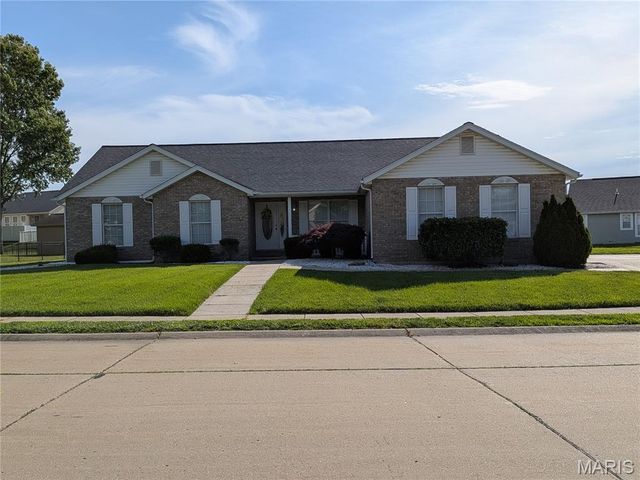 521 Grand Avenue, Waterloo, IL 62298