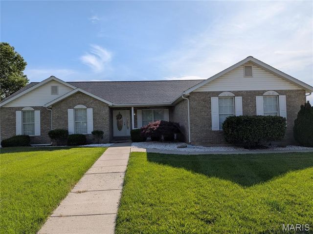 521 Grand Avenue, Waterloo, IL 62298