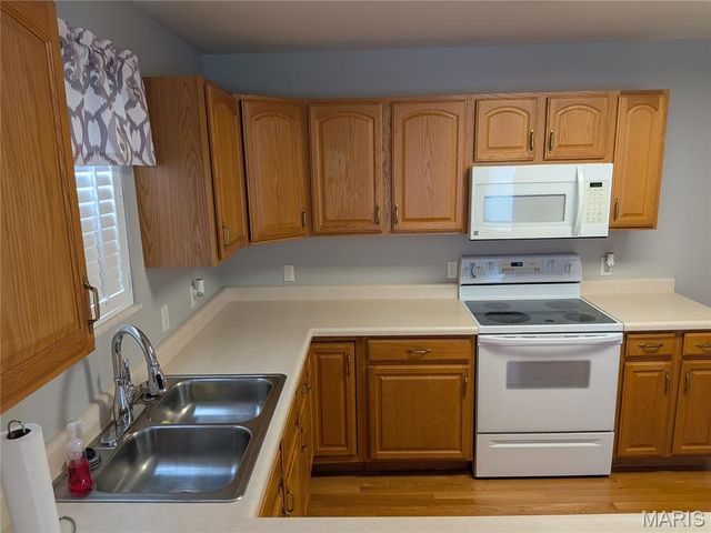 521 Grand Avenue, Waterloo, IL 62298