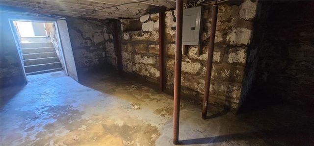 27217 S O'Bannon Road, Garden City, MO 64747