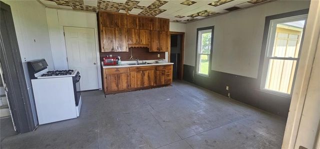 27217 S O'Bannon Road, Garden City, MO 64747