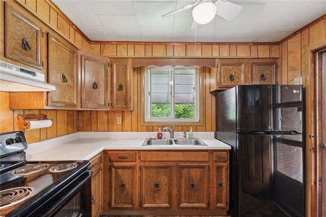 2716 Lafayette St, Mckeesport, PA 15132