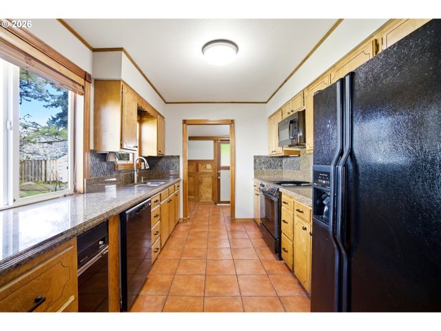 7628 N Dwight Ave, Portland, OR 97203