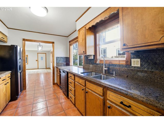 7628 N Dwight Ave, Portland, OR 97203