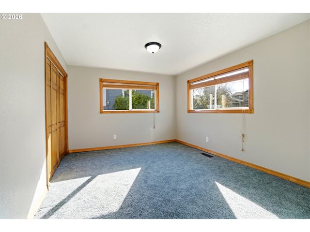 7628 N Dwight Ave, Portland, OR 97203