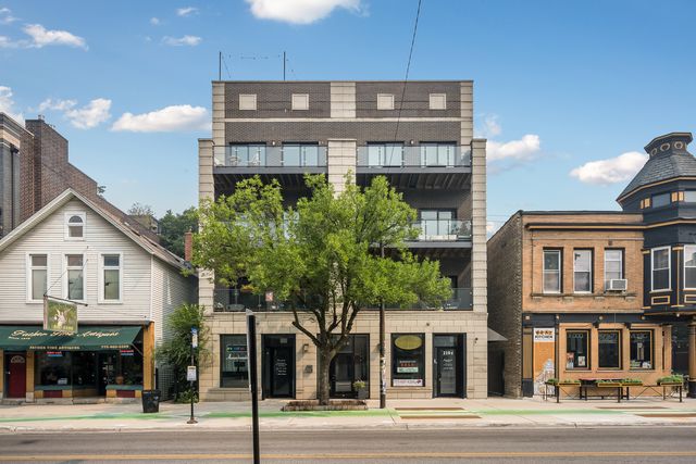 2104 W Belmont Avenue 2E, Chicago, IL 60618