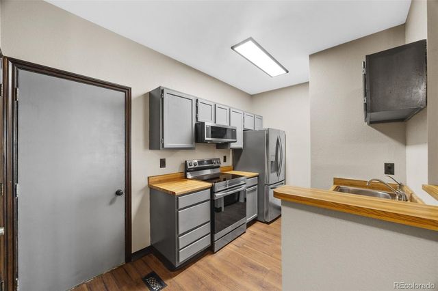 3010 W Prentice Avenue B, Littleton, CO 80123