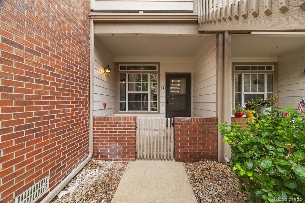 3010 W Prentice Avenue B, Littleton, CO 80123