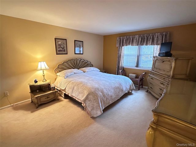 44 Milford Lane A, Suffern, NY 10901
