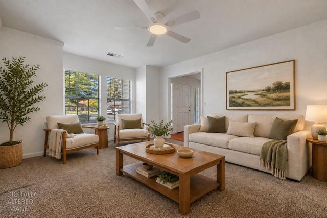 2135 Navajo Ct, Oakdale, CA 95361