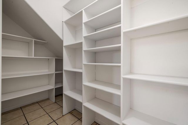 2135 Navajo Ct, Oakdale, CA 95361