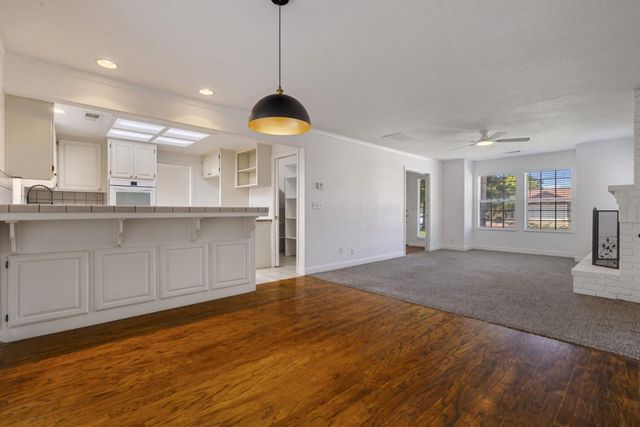 2135 Navajo Ct, Oakdale, CA 95361