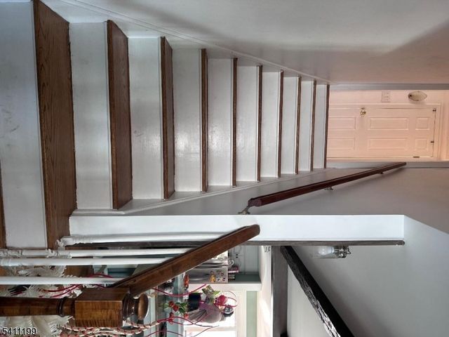 4 Elizabeth Ave, Stanhope Boro, NJ 07874