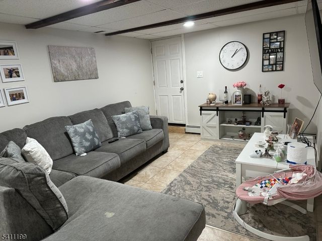 4 Elizabeth Ave, Stanhope Boro, NJ 07874