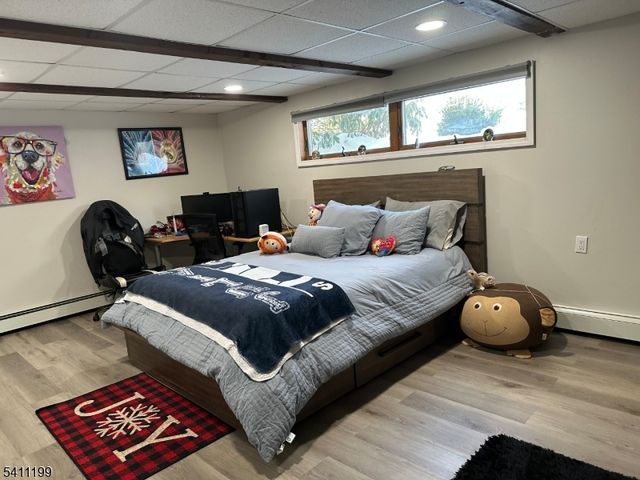 4 Elizabeth Ave, Stanhope Boro, NJ 07874