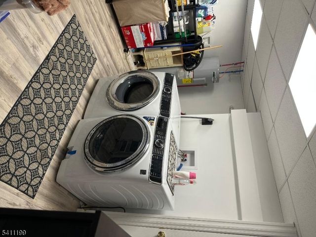 4 Elizabeth Ave, Stanhope Boro, NJ 07874