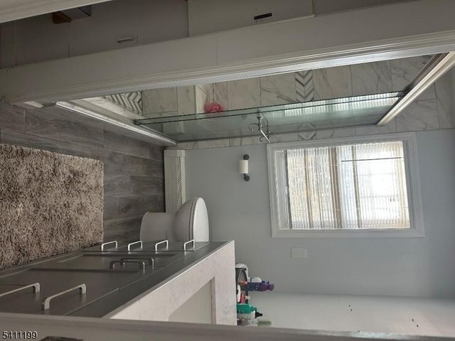 4 Elizabeth Ave, Stanhope Boro, NJ 07874