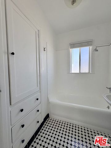 3883 S Gramercy Place, Los Angeles, CA 90062