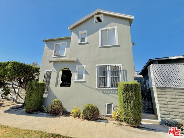 3883 S Gramercy Place, Los Angeles, CA 90062