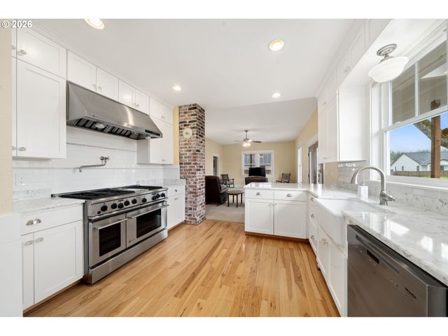3070 SPRUCE Ave, Woodland, WA 98674