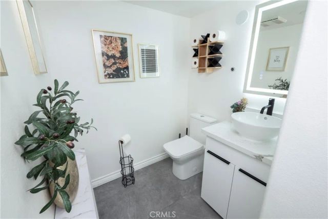 7652 Coolgrove, Downey, CA 90240