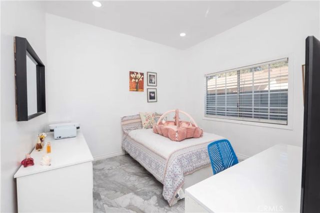 7652 Coolgrove, Downey, CA 90240