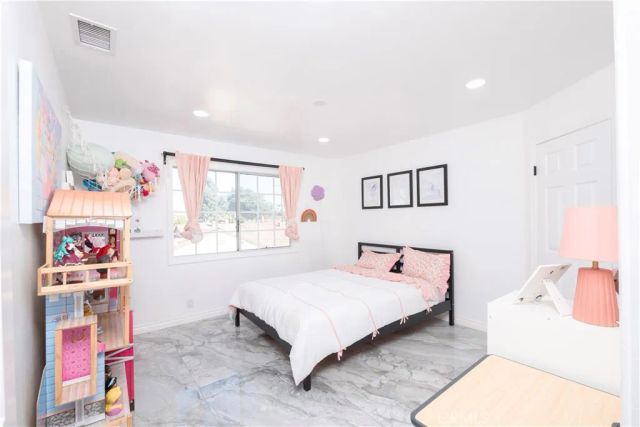 7652 Coolgrove, Downey, CA 90240