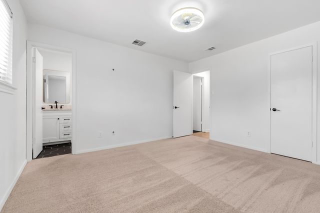 5721 Macneill Drive, Haltom City, TX 76148