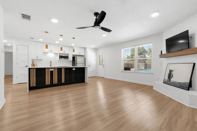 5721 Macneill Drive, Haltom City, TX 76148