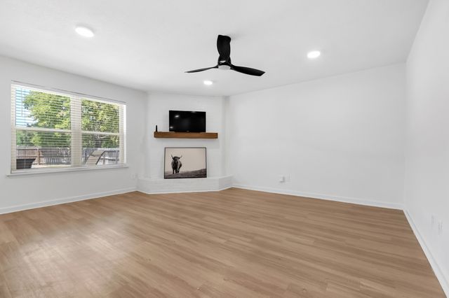 5721 Macneill Drive, Haltom City, TX 76148