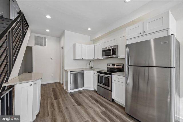 2018 N CLEVELAND ST, Philadelphia, PA 19121