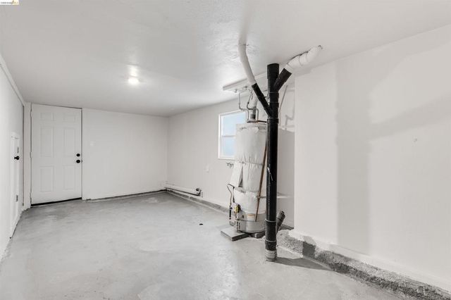 2517 79th Ave, Oakland, CA 94605