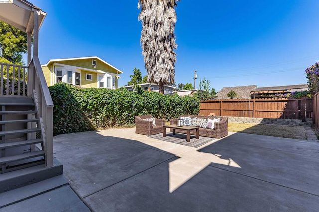 2517 79th Ave, Oakland, CA 94605