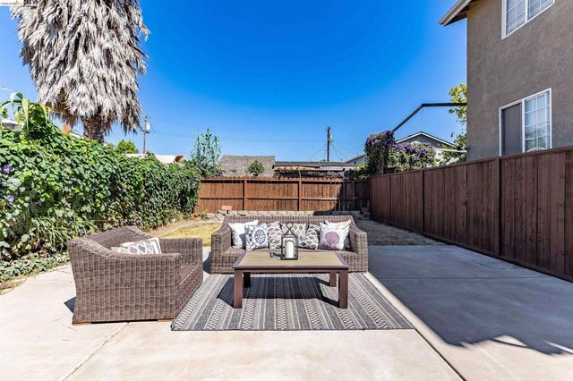 2517 79th Ave, Oakland, CA 94605
